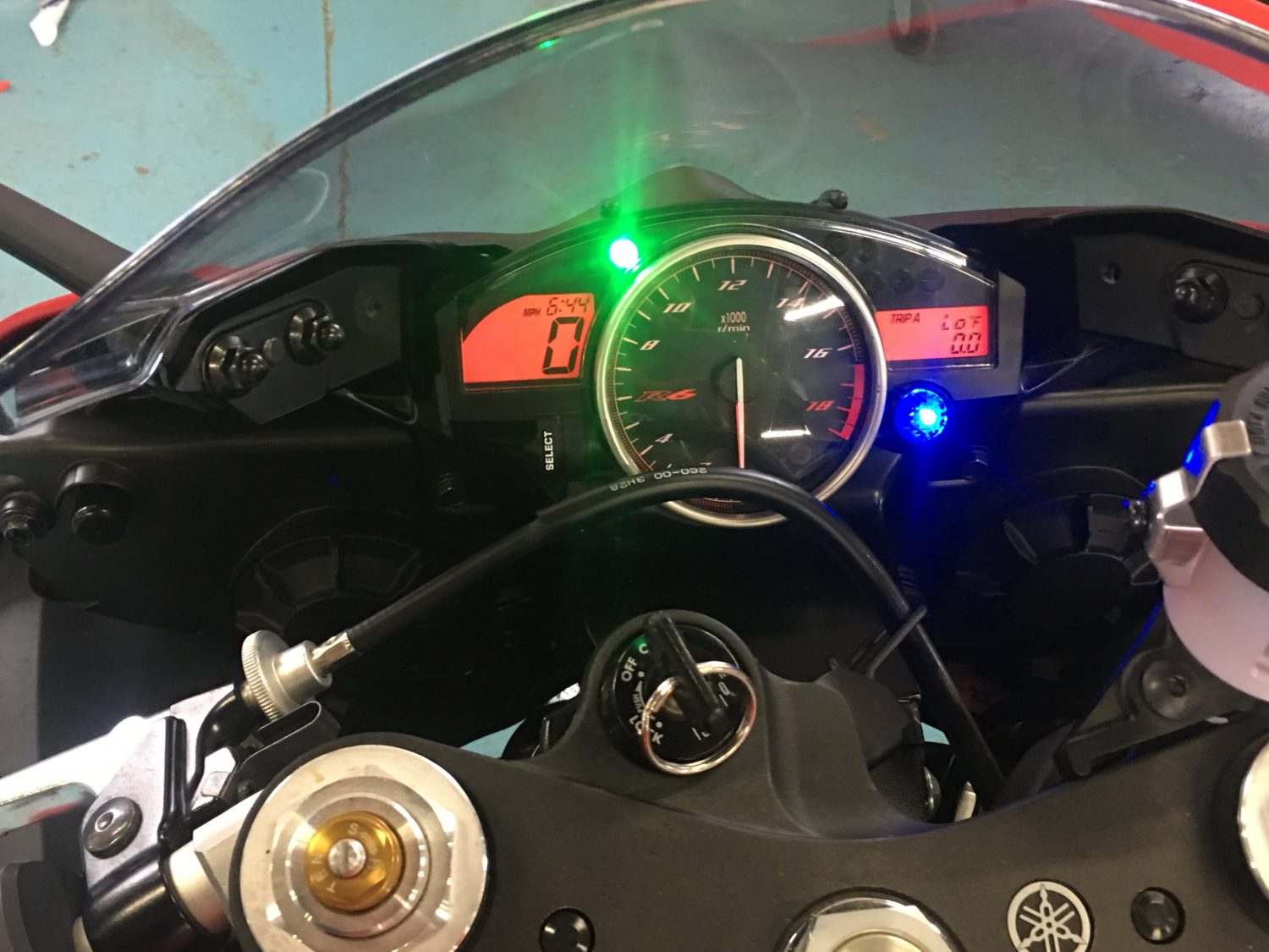 k40 radar detector alert led's on motorcycle Yamaha YZF R6