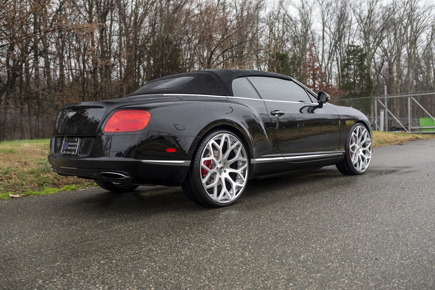 rear sideview of a 2016 bentley continental